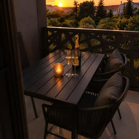Sunset Aura Apartmán *